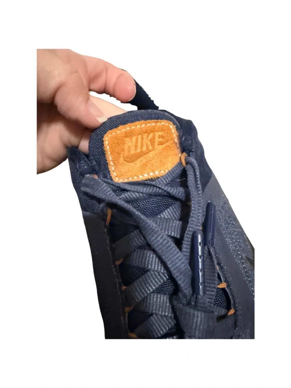 Nike Men’s Lunarestoa 2 Premium Athletic Sneakers - Picture 3 of 6